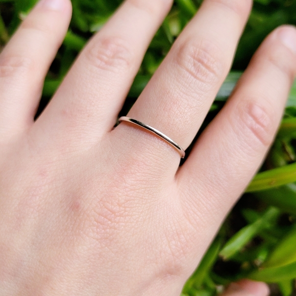 New Classic Silver Simple Dainty Thin Ring Band - Picture 4 of 6